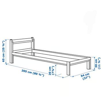 Bed met lattenbodem en matras beschikbaar voor biedingen