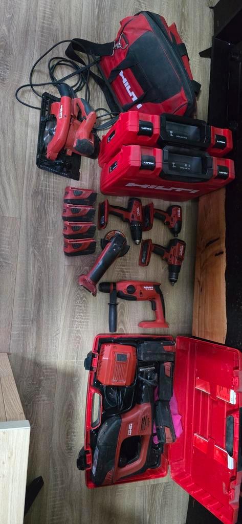 Lot de machines Hilti, Doe-het-zelf en Bouw, Gereedschap | Boormachines, Zo goed als nieuw, Boormachine, Ophalen