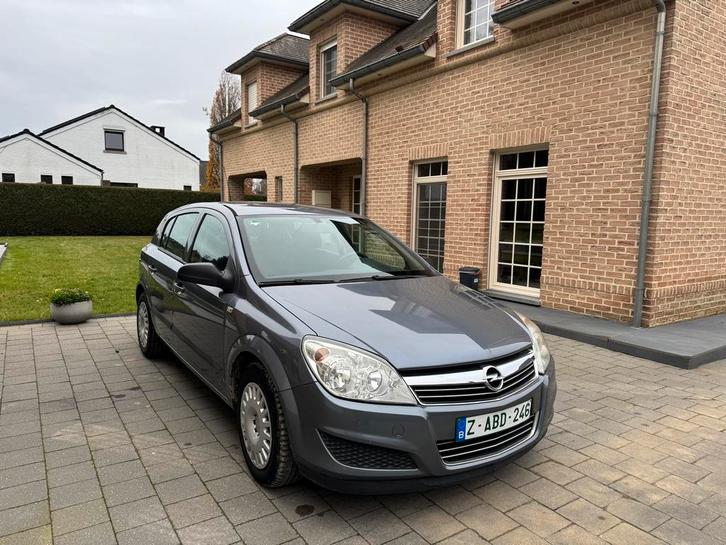 Opel Astra H 1.6b Automaat * Gekeurd * Airco * Cr cntrl *, Auto's, Opel, Bedrijf, Te koop, Astra, ABS, Airbags, Airconditioning