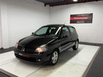 Renault Clio 1.2Benzine 1ste eig Reeds Gekeurd mag in LEZ beschikbaar voor biedingen