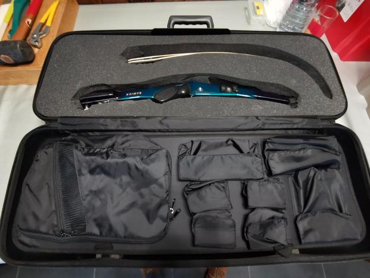 Linkshandige Recurve boog Samick met koffer en pijlenhouder, Sports & Fitness, Tir à l'arc, Enlèvement