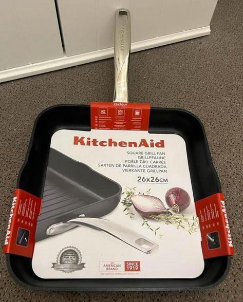KitchenAid grillpan 26x26cm nieuw (vaste prijs), Huis en Inrichting, Keuken | Potten en Pannen, Nieuw, Koekenpan of Braadpan, Aluminium