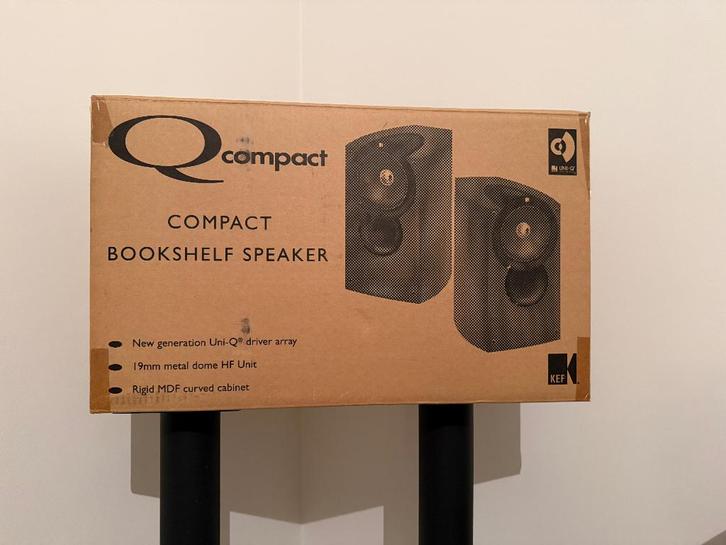 KEF Qcompact bookshelf speaker set, Audio, Tv en Foto, Luidsprekerboxen, Zo goed als nieuw, Front, Rear of Stereo speakers, 60 tot 120 watt