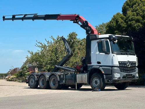 Mercedes-Benz Arocs 3251 8x4 TRIPLE!28TM KRAAN/HAAK!EURO6!TO, Auto's, Vrachtwagens, Bedrijf, Achteruitrijcamera, Parkeercamera