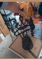 Cloche en fonte à suspendre, Ophalen of Verzenden