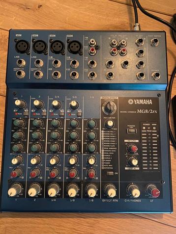 yamaha mixing console MG8/2FX beschikbaar voor biedingen