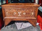 Antieke kist met verschillende inlays, Ophalen of Verzenden