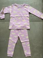 Filou & Friends - Roze pyjama wolkjes. 4 jaar, Enfants & Bébés, Vêtements enfant | Taille 104, Comme neuf, Fille, Vêtements de nuit ou Sous-vêtements