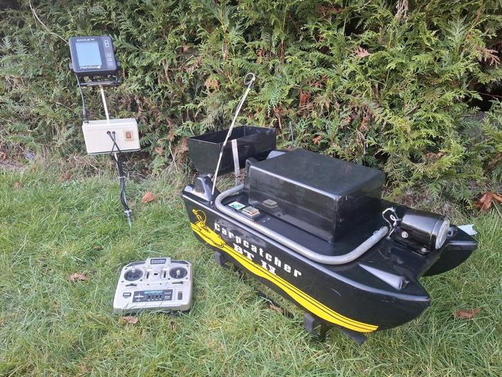 Voerboot carpcatcher met fishfinder +1 jaar garantie, Sports nautiques & Bateaux, Canoës, Enlèvement ou Envoi