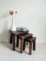 Set vintage brutalist eiken nesting tafeltjes 1970’s, Huis en Inrichting, Tafels | Bijzettafels, Ophalen, Minder dan 45 cm, Minder dan 55 cm