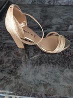 Goudkleurige pumps Tamaris, Pumps, Overige kleuren, Zo goed als nieuw, Ophalen