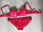 Verschillende lingerie + BH's, Kleding | Dames, Ophalen of Verzenden, Setje, Rood