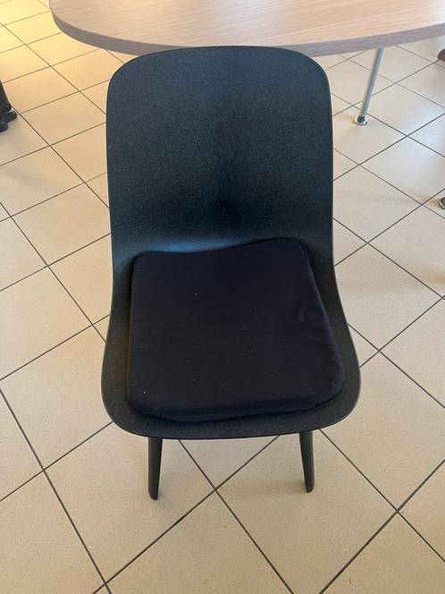 Set van 4 moderne stoelen, Huis en Inrichting, Stoelen, Zo goed als nieuw, Kunststof, Ophalen
