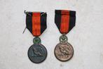 Twee Ijzermedailles., Verzamelen, Militaria | Algemeen, Ophalen of Verzenden, Landmacht, Lintje, Medaille of Wings
