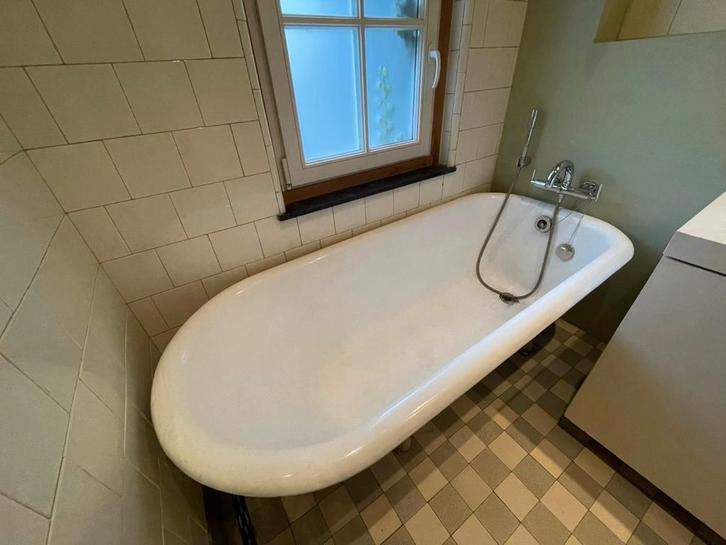 Retro vrijstaande badkuip, wastafels en meubels, Huis en Inrichting, Badkamer | Badkamermeubels, Ophalen