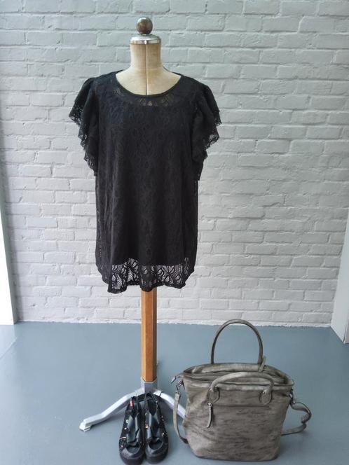 Zwarte blouse met kant, Kleding | Dames, T-shirts, Nieuw, Zwart, Ophalen of Verzenden