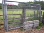 10 betafence werfhekkens + 8 betonnen voeten, Ophalen