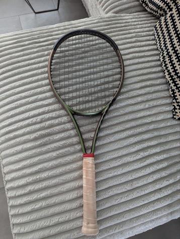 Wilson blade 100 v8 beschikbaar voor biedingen