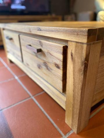 Salontafel vol hout  beschikbaar voor biedingen