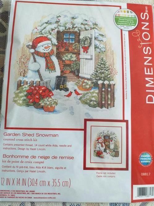 Borduurpakket Garden Shed Snowman van Dimensions, Hobby & Loisirs créatifs, Broderie & Machines à broder, Neuf, Set à broder, Envoi