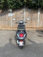 Vespa - Sprint 2023 a-klasse, Gebruikt, Ophalen of Verzenden, Benzine, Klasse A (25 km/u)