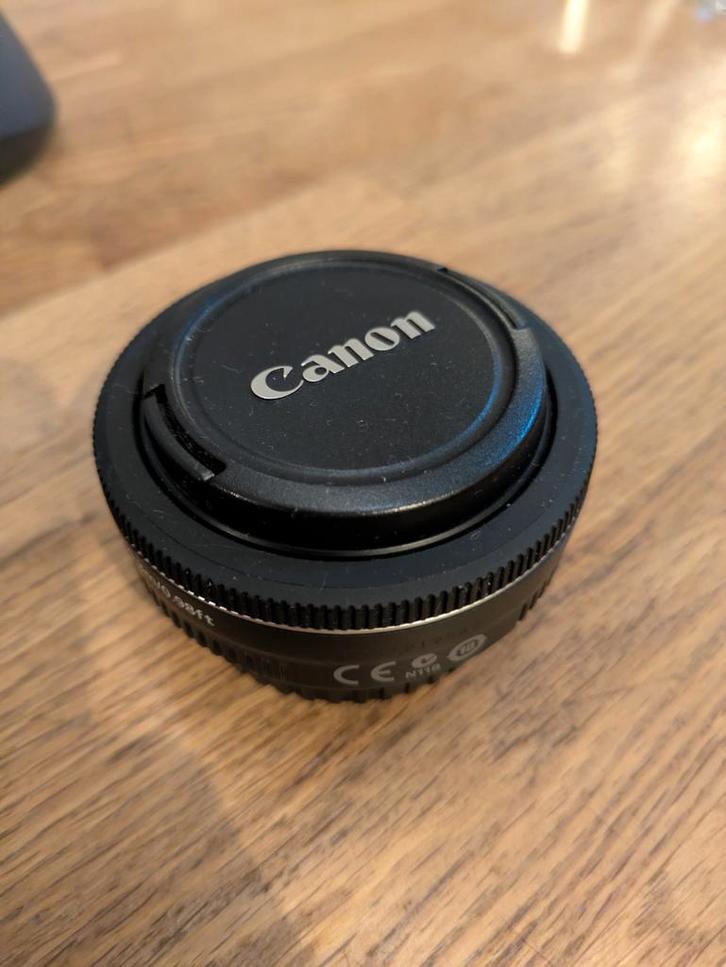 Canon 40 mm f/2.8 pancake-lens, Audio, Tv en Foto, Foto | Lenzen en Objectieven, Zo goed als nieuw, Ophalen