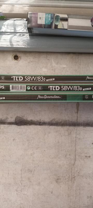 TL LAMPEN PHILIPS 150CM. beschikbaar voor biedingen