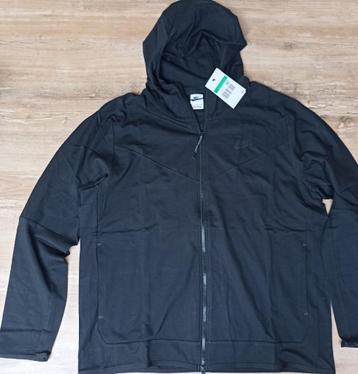 Veste polaire XL Nike neuve 45 euros (125 euros magasin) beschikbaar voor biedingen