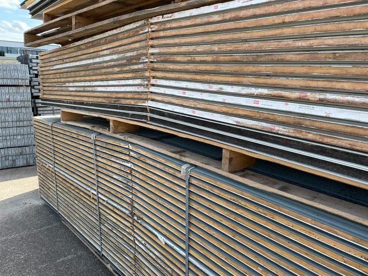 Panneaux sandwich | Épaisseur : 40 mm | Longueur 4270 mm, Hobby & Loisirs créatifs, Hobby & Loisirs Autre, Utilisé, Enlèvement ou Envoi