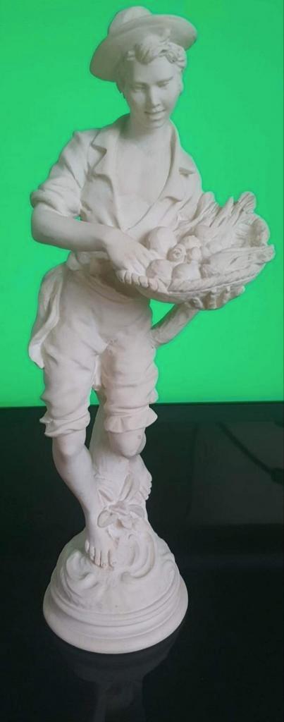 Geërfd. meissen beeld. Fruitverkoper., Antiek en Kunst, Curiosa en Brocante, Verzenden