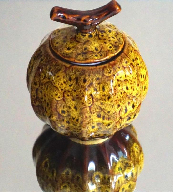 Prachtige urn van keramiek met geglazuurde beschildering, Antiek en Kunst, Antiek | Keramiek en Aardewerk, Ophalen of Verzenden