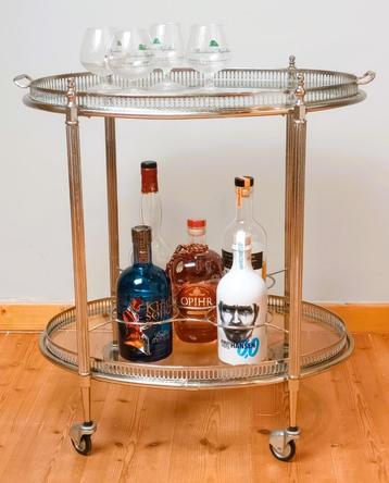 Hollywood Regency Serveerwagen /Ovaal beschikbaar voor biedingen