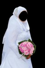 Luxe trouwjurk met trein, Swarovski-sluier en hijab, Wit, Zo goed als nieuw, Ophalen, Trouwjurk
