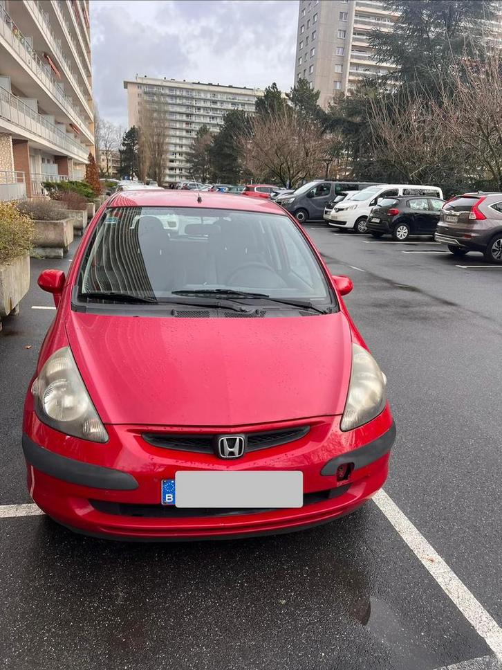 Honda Jazz (automatic gear), Autos, Honda, Particulier, Jazz, Essence, Euro 4, 5 portes, Automatique, Rouge, Enlèvement