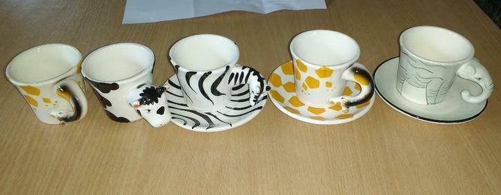 Mooie set koffietassen met dieren, Huis en Inrichting, Keuken | Servies, Nieuw, Kop(pen) en/of Schotel(s), Ophalen