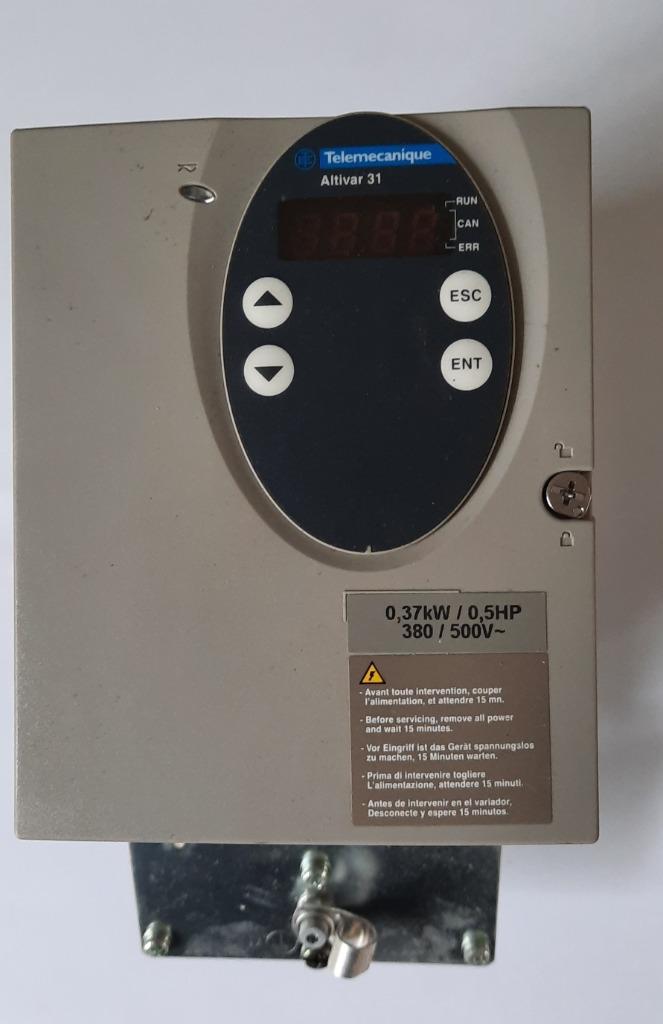 Drive Telemecanique Altivar 31 ATV31H037N4, Bricolage & Construction, Moteurs, Utilisé, Moteur électrique, Enlèvement