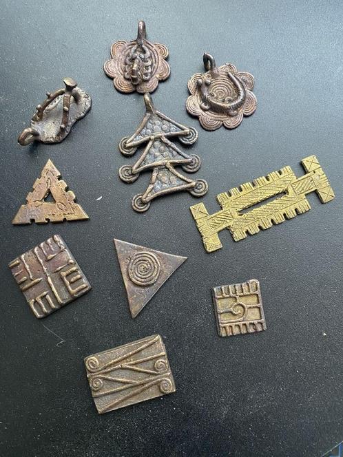 10 bronzen gewichten voor het wegen van Akan Gold Powder, Antiek en Kunst, Antiek | Brons en Koper, Brons, Ophalen of Verzenden