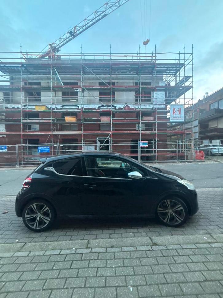 Peugeot 208 GTI, Auto's, Peugeot, Particulier, Panoramadak, Benzine, Euro 5, 3 deurs, Handgeschakeld, Zwart, Zwart, Leder, Onderhoudsboekje
