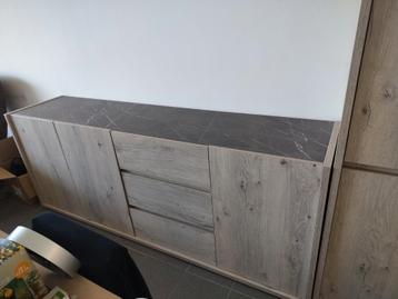 Dressoir  beschikbaar voor biedingen