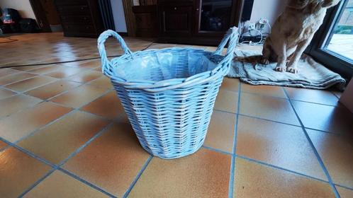 Mandje 2, Huis en Inrichting, Woonaccessoires | Schalen en Manden, Zo goed als nieuw, Mand, Rond, Hout, Ophalen