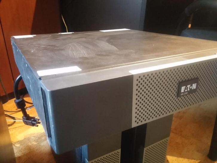 UPS EATON 5PX2200iRT/1980W-new battery-sinus-getest, Computers en Software, Noodvoedingen (UPS), Gebruikt, Ophalen of Verzenden