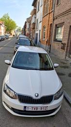Skoda Fabia 1.2 TSI Ambition - 2016 - 141.336 km, Auto's, Skoda, Voorwielaandrijving, Stof, Zwart, Wit