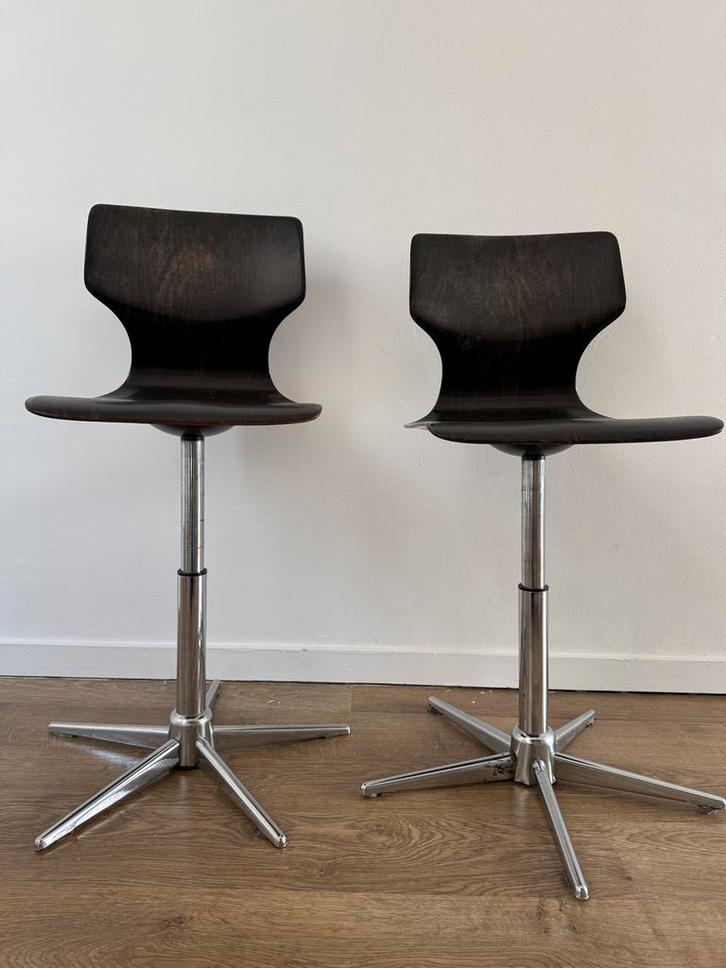 Swivel desk chair 1970, Huis en Inrichting, Barkrukken, Gebruikt, Hout, Ophalen