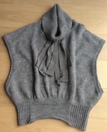 trui By Malene Birger, maat medium beschikbaar voor biedingen