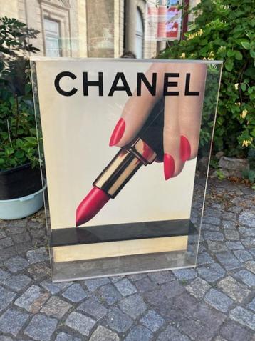 ZELDZAAM REKLAMEBORD LIPSTICK CHANEL beschikbaar voor biedingen