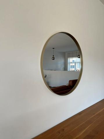 Gouden ronde spiegel  beschikbaar voor biedingen