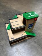 Houten autogarage met lift, Enlèvement, Utilisé