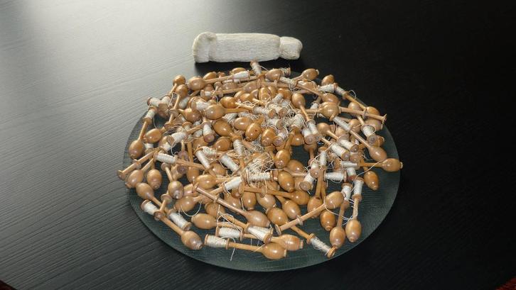 110 vintage kantklossen, Hobby en Vrije tijd, Kantklossen, Gebruikt, Klos(sen), Ophalen of Verzenden