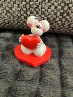 Figurine de diddl en pierre avec cœur de 4 cm de haut, Collections, Diddl, Enlèvement ou Envoi, Diddl, Comme neuf