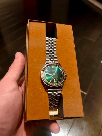 KOUE OLD SMITH 90-001 Quartz, Arabic Numerals beschikbaar voor biedingen